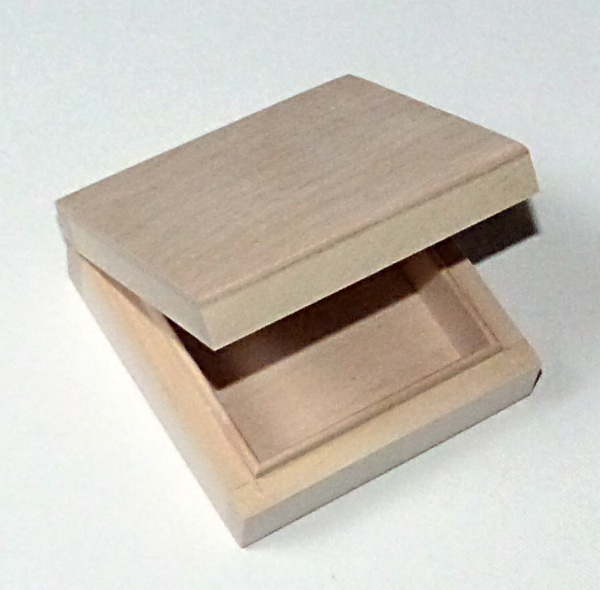 D�ev�n� krabi�ka 10x10x3,6cm