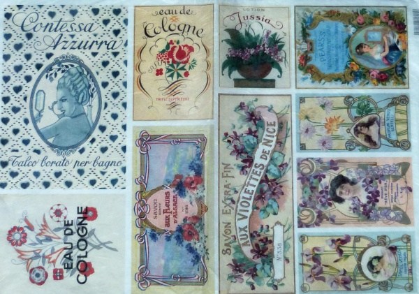 Pap�r r��ov� 35x50 Etikety parfumerie retro